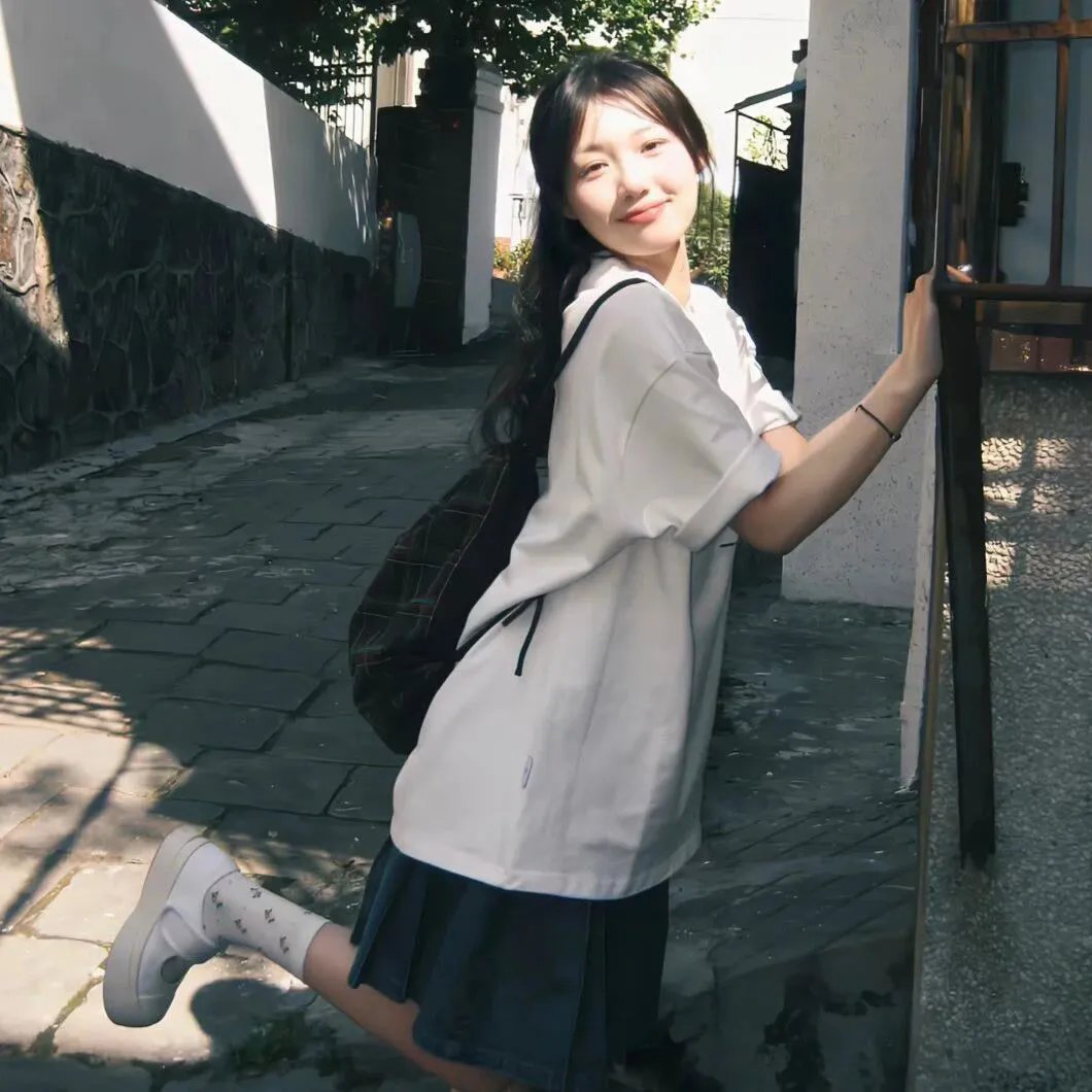 惊叫少女